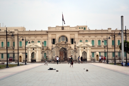 <a class="fancybox" rel="gallery-images" href="https://www.passageways.clustermappinginitiative.org/sites/default/files/styles/largest/public/abdeen_block_2.jpg?itok=8JQ8lvwg" title="قصر عابدين">تكبير</a><br >قصر عابدين