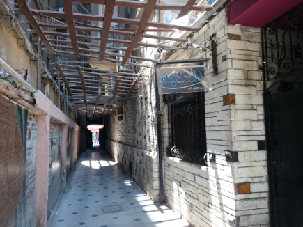 <a class="fancybox" rel="gallery-images" href="https://www.passageways.clustermappinginitiative.org/sites/default/files/styles/largest/public/c2q_001_01_0.jpg?itok=7qA6pSCQ" title="">تكبير</a><br >