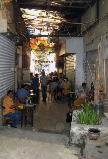 <a class="fancybox" rel="gallery-street-furniture" href="https://www.passageways.clustermappinginitiative.org/sites/default/files/styles/largest/public/cover_2b_01.jpg?itok=aoanw7u-" title="">تكبير</a><br >