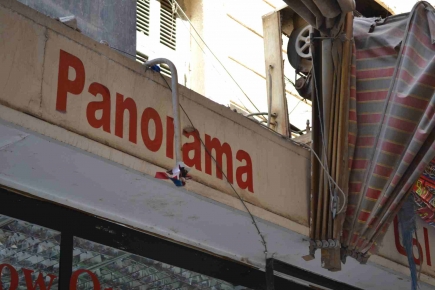 <a class="fancybox" rel="gallery-signage-and-space-annotations" href="https://www.passageways.clustermappinginitiative.org/sites/default/files/styles/largest/public/dsc_0111_01.jpg?itok=twrMNTYl" title="">Enlarge</a><br >