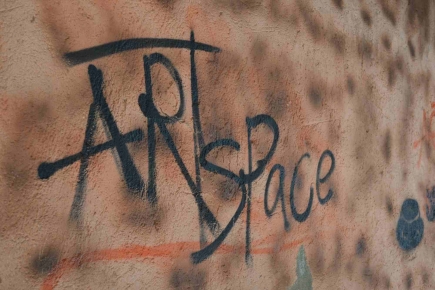 <a class="fancybox" rel="gallery-signage-and-space-annotations" href="https://www.passageways.clustermappinginitiative.org/sites/default/files/styles/largest/public/dsc_0126_01_0.jpg?itok=NEyyxTSo" title="">Enlarge</a><br >
