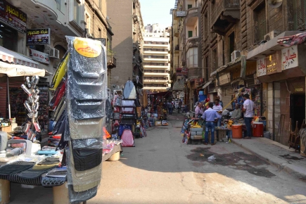 <a class="fancybox" rel="gallery-encroachments-and-territory-markers" href="https://www.passageways.clustermappinginitiative.org/sites/default/files/styles/largest/public/dsc_0182.jpg?itok=visSZZW8" title="The shops spill out their goods in the passageway.">Enlarge</a><br >2015, Oct 11, 02:10pm<br>The shops spill out their goods in the passageway.