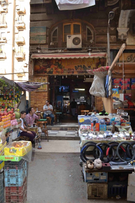 <a class="fancybox" rel="gallery-encroachments-and-territory-markers" href="https://www.passageways.clustermappinginitiative.org/sites/default/files/styles/largest/public/dsc_0217.jpg?itok=eLJVLoMG" title="Coffee shop entrances serve as stalls for other stalls.">Enlarge</a><br >2015, Oct 11, 02:10pm<br>Coffee shop entrances serve as stalls for other stalls.