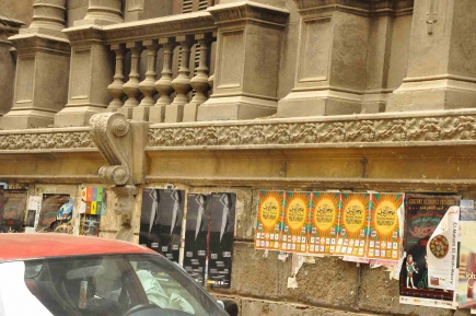 <a class="fancybox" rel="gallery-signage-and-space-annotations" href="https://www.passageways.clustermappinginitiative.org/sites/default/files/styles/largest/public/dsc_0239_01.jpg?itok=t3oHWJN8" title="">Enlarge</a><br >