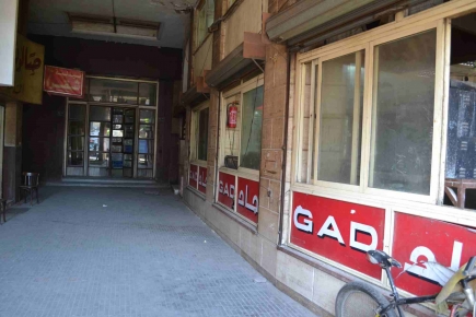 <a class="fancybox" rel="gallery-signage-and-space-annotations" href="https://www.passageways.clustermappinginitiative.org/sites/default/files/styles/largest/public/dsc_0323_01_0.jpg?itok=BAK5UPAN" title="">Enlarge</a><br >