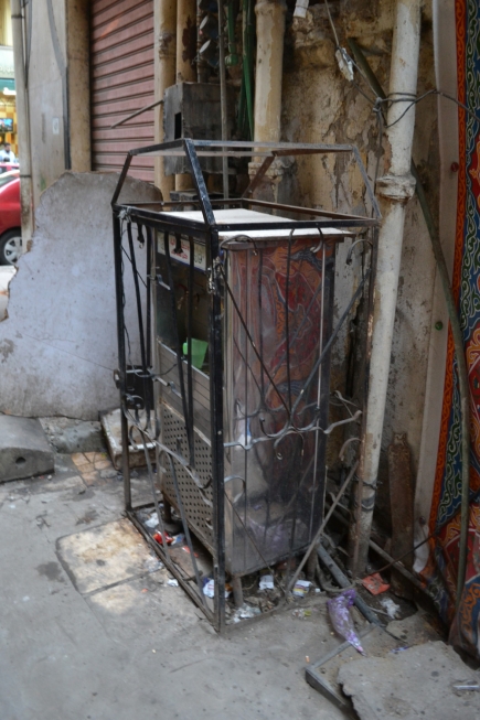 <a class="fancybox" rel="gallery-street-furniture" href="https://www.passageways.clustermappinginitiative.org/sites/default/files/styles/largest/public/dsc_0404_01_2.jpg?itok=Ol0lDjLX" title="">Enlarge</a><br >