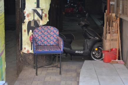 <a class="fancybox" rel="gallery-street-furniture" href="https://www.passageways.clustermappinginitiative.org/sites/default/files/styles/largest/public/dsc_0560b_01_0.jpg?itok=JH5rODbB" title="">Enlarge</a><br >