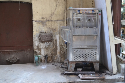 <a class="fancybox" rel="gallery-street-furniture" href="https://www.passageways.clustermappinginitiative.org/sites/default/files/styles/largest/public/dsc_0632_01.jpg?itok=uTSXXcNR" title="">Enlarge</a><br >