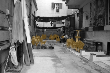 <a class="fancybox" rel="gallery-layering-and-juxtaposition" href="https://www.passageways.clustermappinginitiative.org/sites/default/files/styles/largest/public/dsc_0635_cafe_seating_01.jpg?itok=h5YdzAg0" title="Café seating">Enlarge</a><br >Café seating