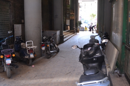 <a class="fancybox" rel="gallery-encroachments-and-territory-markers" href="https://www.passageways.clustermappinginitiative.org/sites/default/files/styles/largest/public/dsc_0653b_01.jpg?itok=5yiedzKn" title="">Enlarge</a><br >