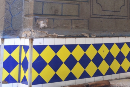 <a class="fancybox" rel="gallery-materials-and-textures" href="https://www.passageways.clustermappinginitiative.org/sites/default/files/styles/largest/public/dsc_0796b_01.jpg?itok=subVPOfE" title="Wall cladding of the coffeeshop">Enlarge</a><br >Wall cladding of the coffeeshop