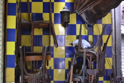 <a class="fancybox" rel="gallery-materials-and-textures" href="https://www.passageways.clustermappinginitiative.org/sites/default/files/styles/largest/public/dsc_0807_01.jpg?itok=HopJOaAh" title="Wall cladding of the coffeeshop">Enlarge</a><br >Wall cladding of the coffeeshop