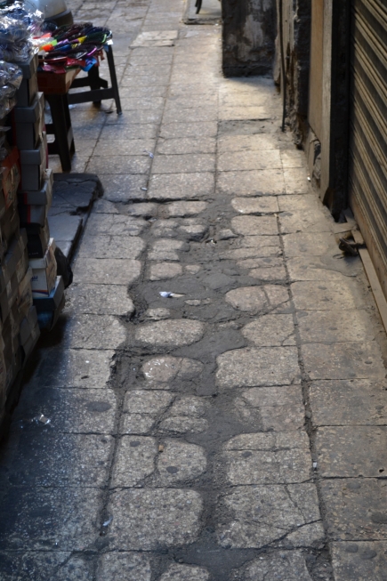 <a class="fancybox" rel="gallery-materials-and-textures" href="https://www.passageways.clustermappinginitiative.org/sites/default/files/styles/largest/public/dsc_0834_01.jpg?itok=ENkLPvPJ" title="Tiling">Enlarge</a><br >Tiling