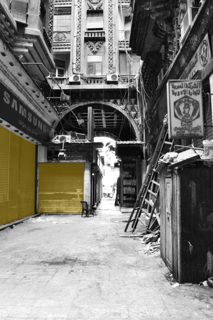 <a class="fancybox" rel="gallery-layering-and-juxtaposition" href="https://www.passageways.clustermappinginitiative.org/sites/default/files/styles/largest/public/layering_1_4_01_1.jpg?itok=VZoHL-XV" title="Closed Shops">Enlarge</a><br >Closed Shops