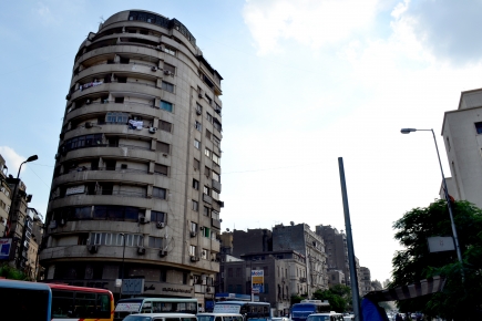 <a class="fancybox" rel="gallery-images" href="https://www.passageways.clustermappinginitiative.org/sites/default/files/styles/largest/public/tawfikiya_14.jpg?itok=tRs1SwQP" title="Tawfikiya Superblock from Ramsis street.">Enlarge</a><br >2015, Oct 27, 12:10pm<br>Tawfikiya Superblock from Ramsis street.